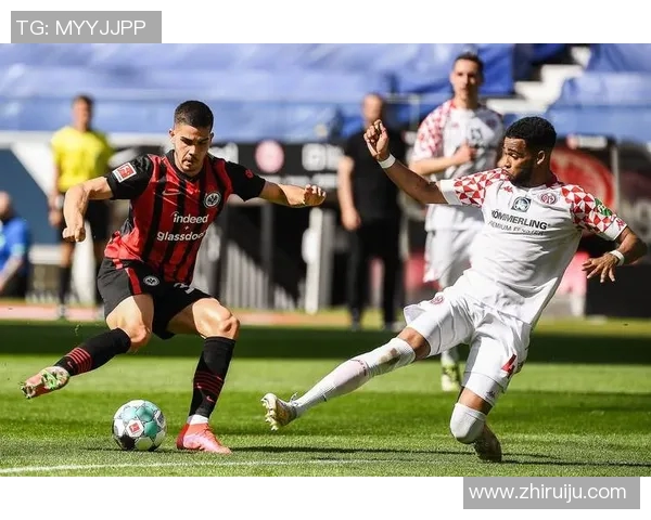 美因茨客场逼平弗赖堡，战绩逐渐回暖寻找胜利之路