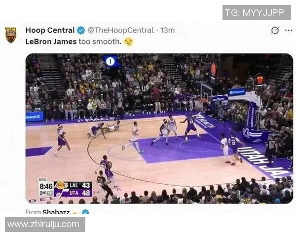 湖人队在与爵士队的激烈对决中成功逆转取得胜利的精彩瞬间分析