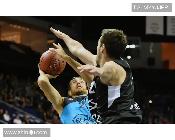 特拉维夫马卡比对决强敌全力以赴争夺胜利荣耀