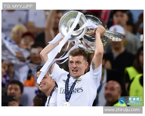 克罗斯：从中场指挥官到世界足球的战术大师之路